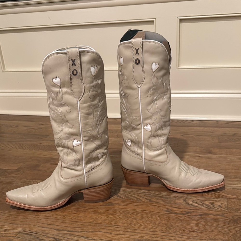 Women's Cream Cowboy Boots